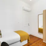 Whome Modern Nomad Hub Stylish Spaces For Remote Living Pensión
